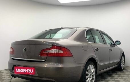 Skoda Superb III рестайлинг, 2012 год, 1 233 000 рублей, 7 фотография