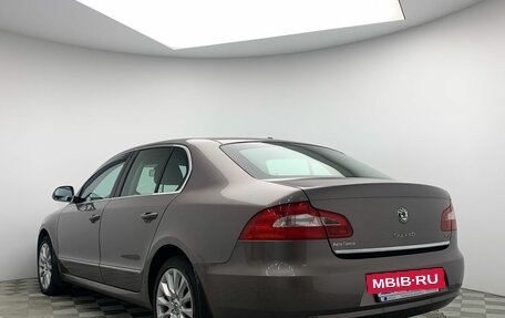 Skoda Superb III рестайлинг, 2012 год, 1 233 000 рублей, 5 фотография