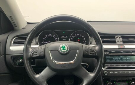 Skoda Superb III рестайлинг, 2012 год, 1 233 000 рублей, 23 фотография