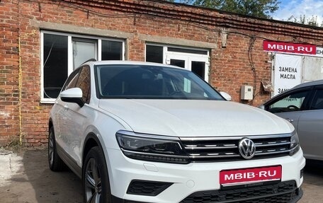 Volkswagen Tiguan II, 2019 год, 2 450 000 рублей, 1 фотография