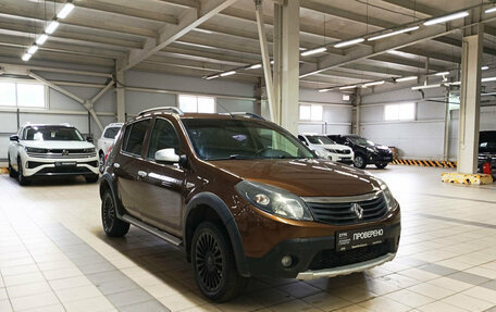 Renault Sandero I, 2013 год, 730 000 рублей, 3 фотография