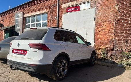 Volkswagen Tiguan II, 2019 год, 2 450 000 рублей, 4 фотография