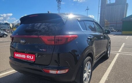 KIA Sportage IV рестайлинг, 2018 год, 2 300 000 рублей, 5 фотография