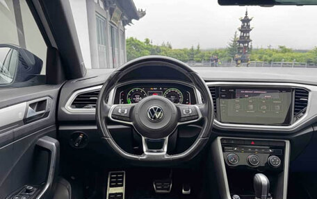 Volkswagen T-Roc I, 2022 год, 1 890 000 рублей, 9 фотография