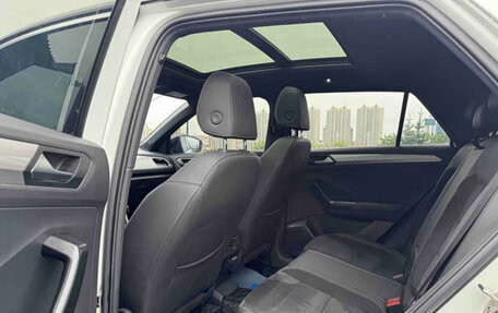 Volkswagen T-Roc I, 2022 год, 1 890 000 рублей, 14 фотография