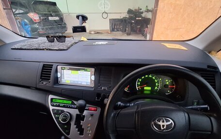 Toyota ISis I, 2012 год, 1 280 000 рублей, 6 фотография