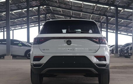 Volkswagen T-Roc I, 2023 год, 1 870 000 рублей, 5 фотография