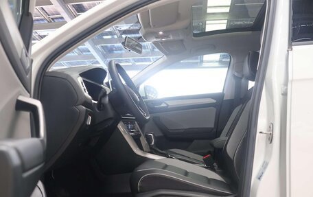 Volkswagen T-Roc I, 2023 год, 1 870 000 рублей, 8 фотография