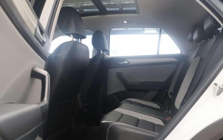 Volkswagen T-Roc I, 2023 год, 1 870 000 рублей, 17 фотография