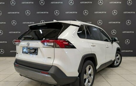 Toyota RAV4, 2020 год, 3 300 000 рублей, 5 фотография
