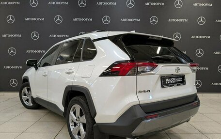Toyota RAV4, 2020 год, 3 300 000 рублей, 7 фотография