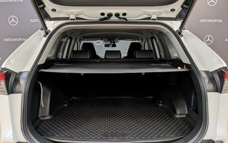 Toyota RAV4, 2020 год, 3 300 000 рублей, 10 фотография