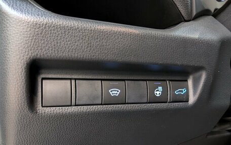Toyota RAV4, 2020 год, 3 300 000 рублей, 21 фотография