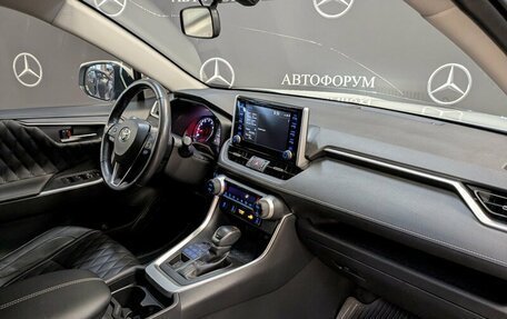 Toyota RAV4, 2020 год, 3 300 000 рублей, 22 фотография