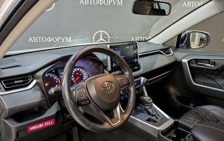 Toyota RAV4, 2020 год, 3 300 000 рублей, 11 фотография