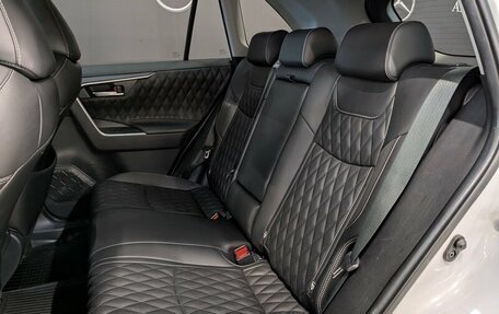Toyota RAV4, 2020 год, 3 300 000 рублей, 28 фотография