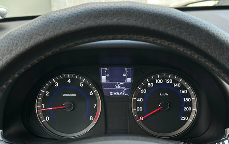 Hyundai Solaris II рестайлинг, 2015 год, 979 000 рублей, 22 фотография