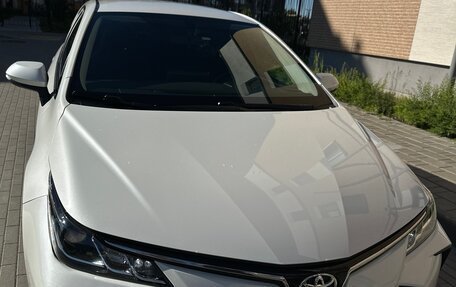 Toyota Corolla, 2019 год, 1 990 000 рублей, 3 фотография