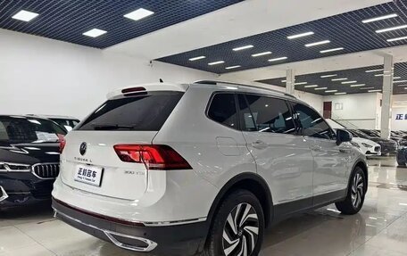 Volkswagen Tiguan II, 2022 год, 2 430 005 рублей, 5 фотография