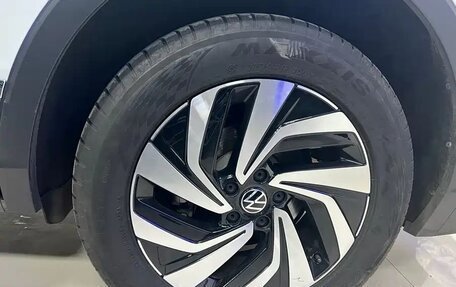 Volkswagen Tiguan II, 2022 год, 2 430 005 рублей, 17 фотография