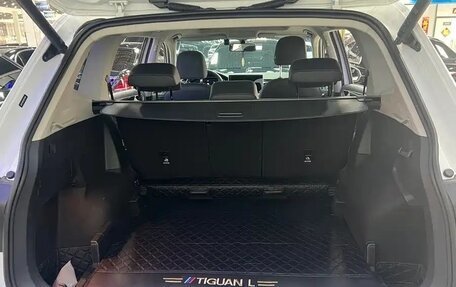 Volkswagen Tiguan II, 2022 год, 2 430 005 рублей, 16 фотография