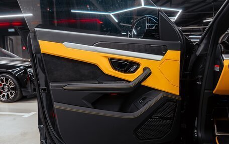 Lamborghini Urus I, 2024 год, 32 900 000 рублей, 9 фотография