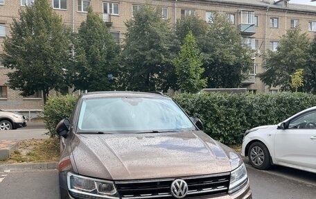 Volkswagen Tiguan II, 2020 год, 2 600 000 рублей, 3 фотография