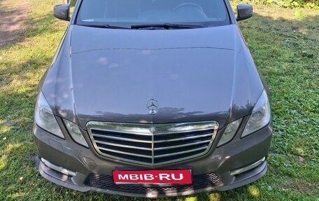 Mercedes-Benz E-Класс, 2011 год, 1 550 000 рублей, 1 фотография