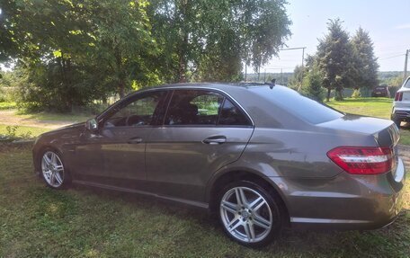 Mercedes-Benz E-Класс, 2011 год, 1 550 000 рублей, 4 фотография