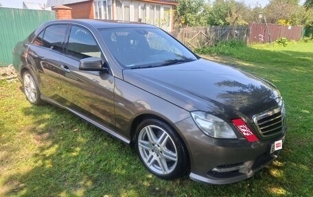 Mercedes-Benz E-Класс, 2011 год, 1 550 000 рублей, 3 фотография