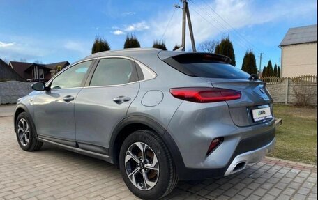 KIA XCeed I, 2019 год, 1 750 000 рублей, 7 фотография