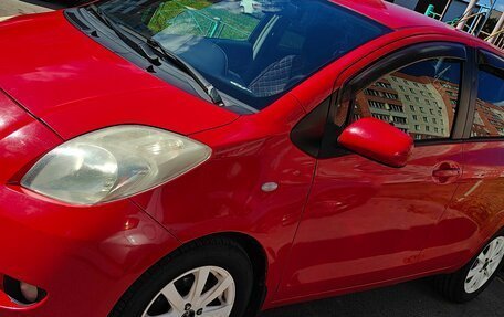 Toyota Yaris III рестайлинг, 2008 год, 535 000 рублей, 3 фотография