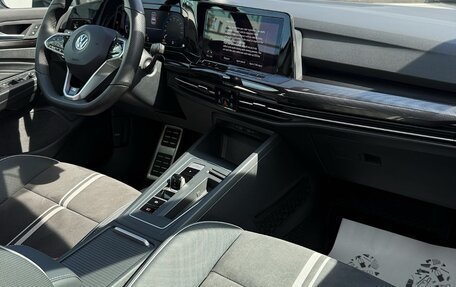 Volkswagen Golf VIII, 2023 год, 2 250 000 рублей, 2 фотография