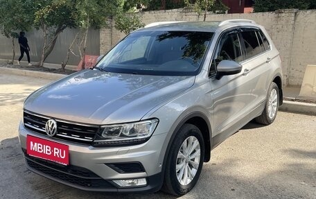 Volkswagen Tiguan II, 2017 год, 2 450 000 рублей, 1 фотография