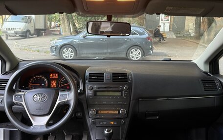 Toyota Avensis III рестайлинг, 2011 год, 950 000 рублей, 12 фотография