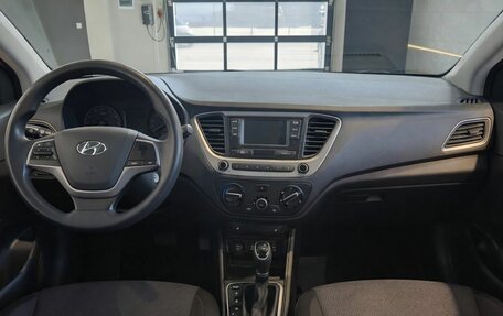 Hyundai Solaris II рестайлинг, 2017 год, 1 100 000 рублей, 10 фотография