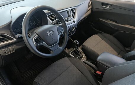 Hyundai Solaris II рестайлинг, 2017 год, 1 100 000 рублей, 7 фотография