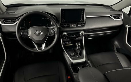Toyota RAV4, 2020 год, 2 859 900 рублей, 6 фотография