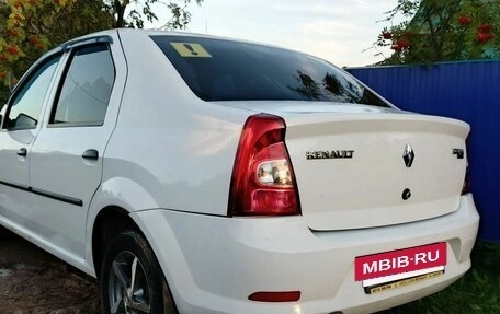 Renault Logan II, 2017 год, 450 000 рублей, 2 фотография