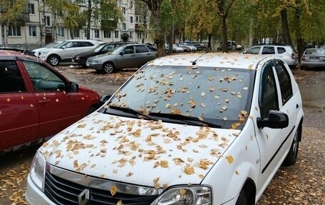 Renault Logan II, 2017 год, 450 000 рублей, 7 фотография