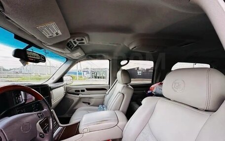 Cadillac Escalade II, 2003 год, 1 650 000 рублей, 10 фотография