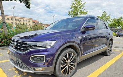 Volkswagen T-Roc I, 2021 год, 1 800 000 рублей, 1 фотография