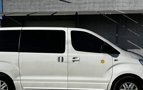 Hyundai Grand Starex Grand Starex I рестайлинг 2, 2016 год, 2 000 000 рублей, 3 фотография