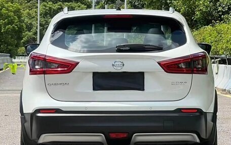 Nissan Qashqai, 2022 год, 2 050 000 рублей, 4 фотография