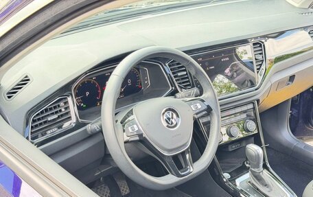 Volkswagen T-Roc I, 2021 год, 1 800 000 рублей, 8 фотография
