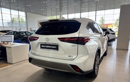 Toyota Highlander, 2026 год, 5 600 000 рублей, 6 фотография