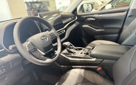 Toyota Highlander, 2026 год, 5 600 000 рублей, 12 фотография