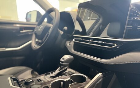 Toyota Highlander, 2026 год, 5 600 000 рублей, 11 фотография