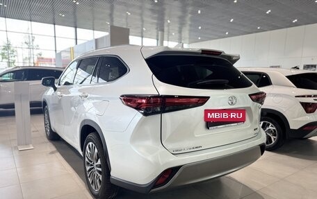 Toyota Highlander, 2026 год, 5 600 000 рублей, 7 фотография
