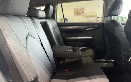 Toyota Highlander, 2026 год, 5 600 000 рублей, 15 фотография